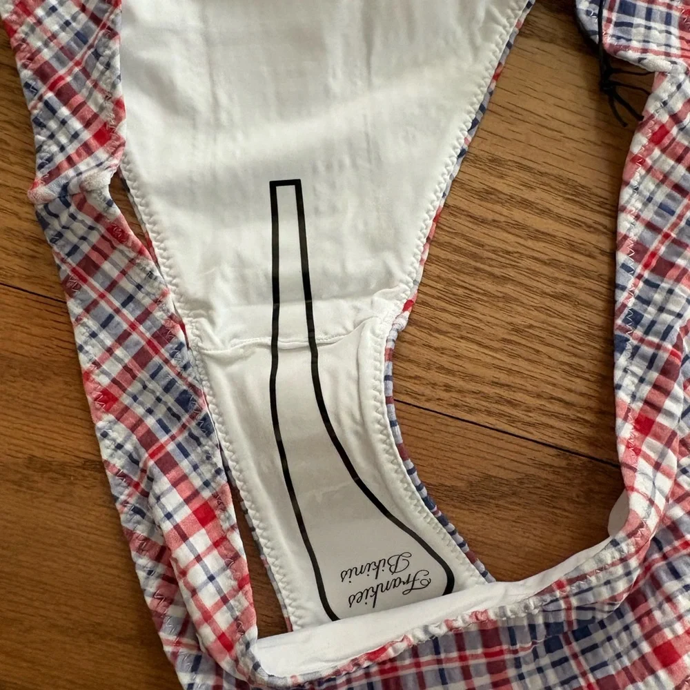 Frankies Bikinis nwt